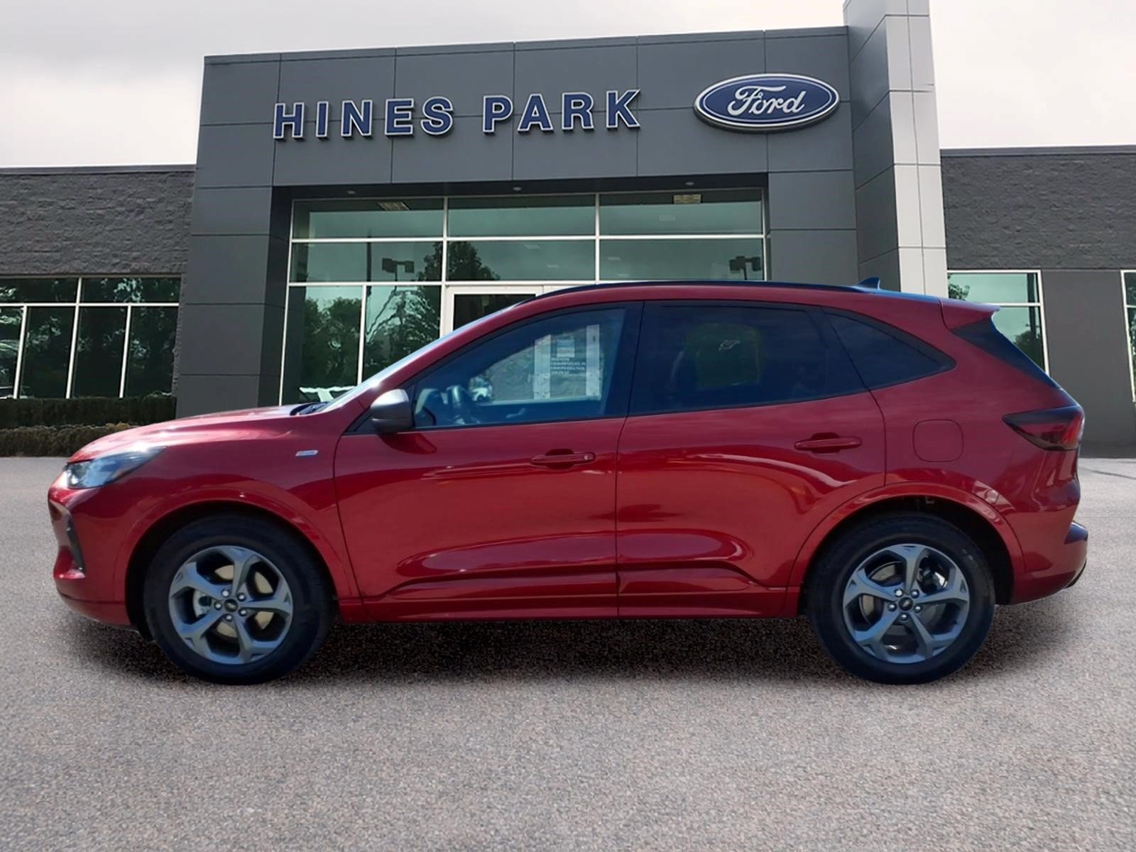 Certified 2023 Ford Escape ST-Line w/ Tech Pack #1 AWD/4WD image 4