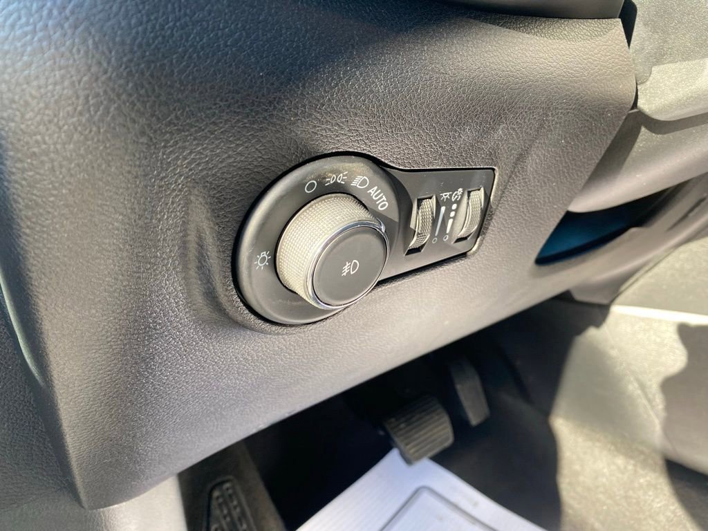 Used 2022 Jeep Compass Latitude image 17