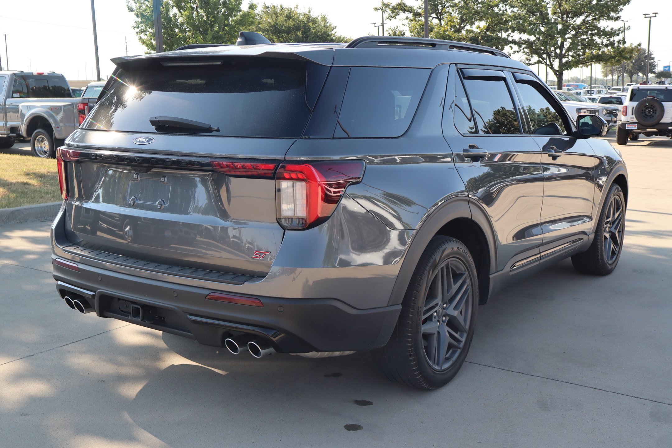 Certified 2025 Ford Explorer ST AWD/4WD image 3