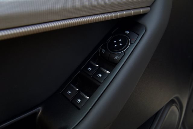 Certified 2025 Ford Explorer Active AWD/4WD image 13