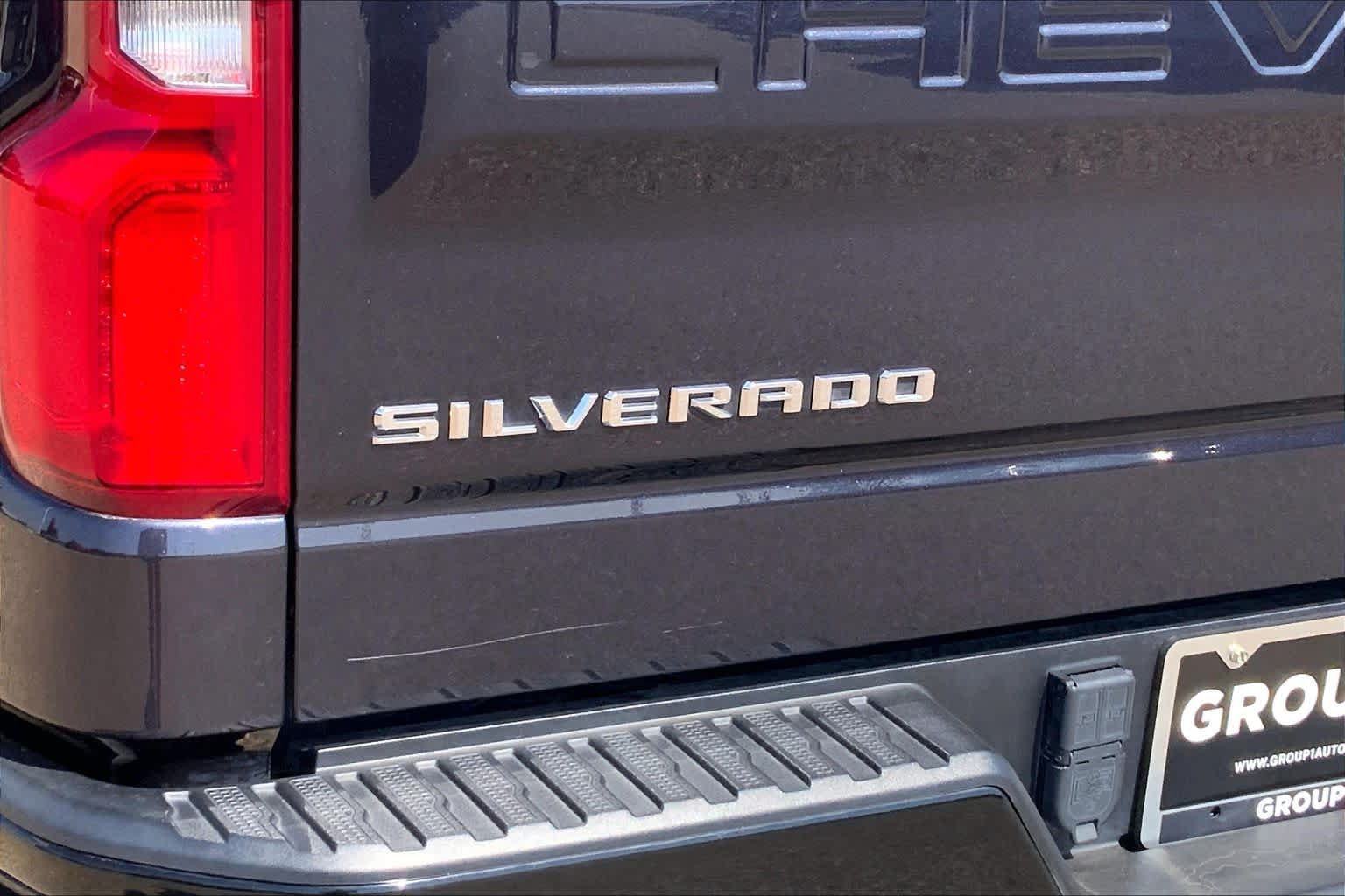 Used 2022 Chevrolet Silverado 1500 LT Trail Boss w/ Convenience Package II AWD/4WD image 10