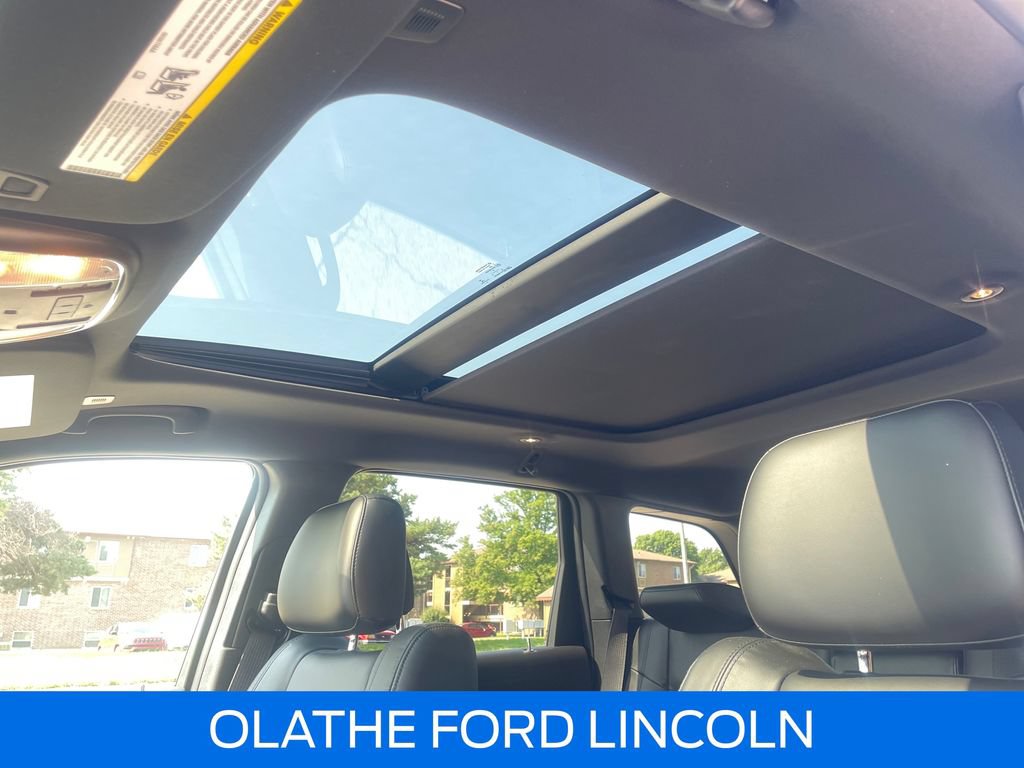 Used 2022 Jeep Grand Cherokee Limited w/ Trailer Tow Group IV AWD/4WD image 18