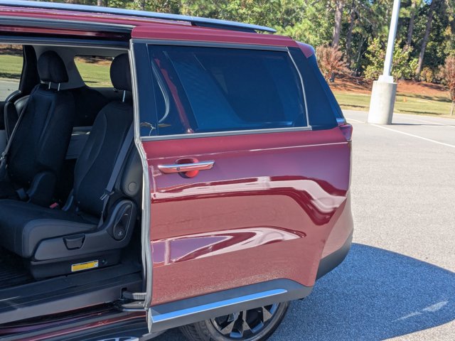 Used 2023 Kia Carnival SX image 29