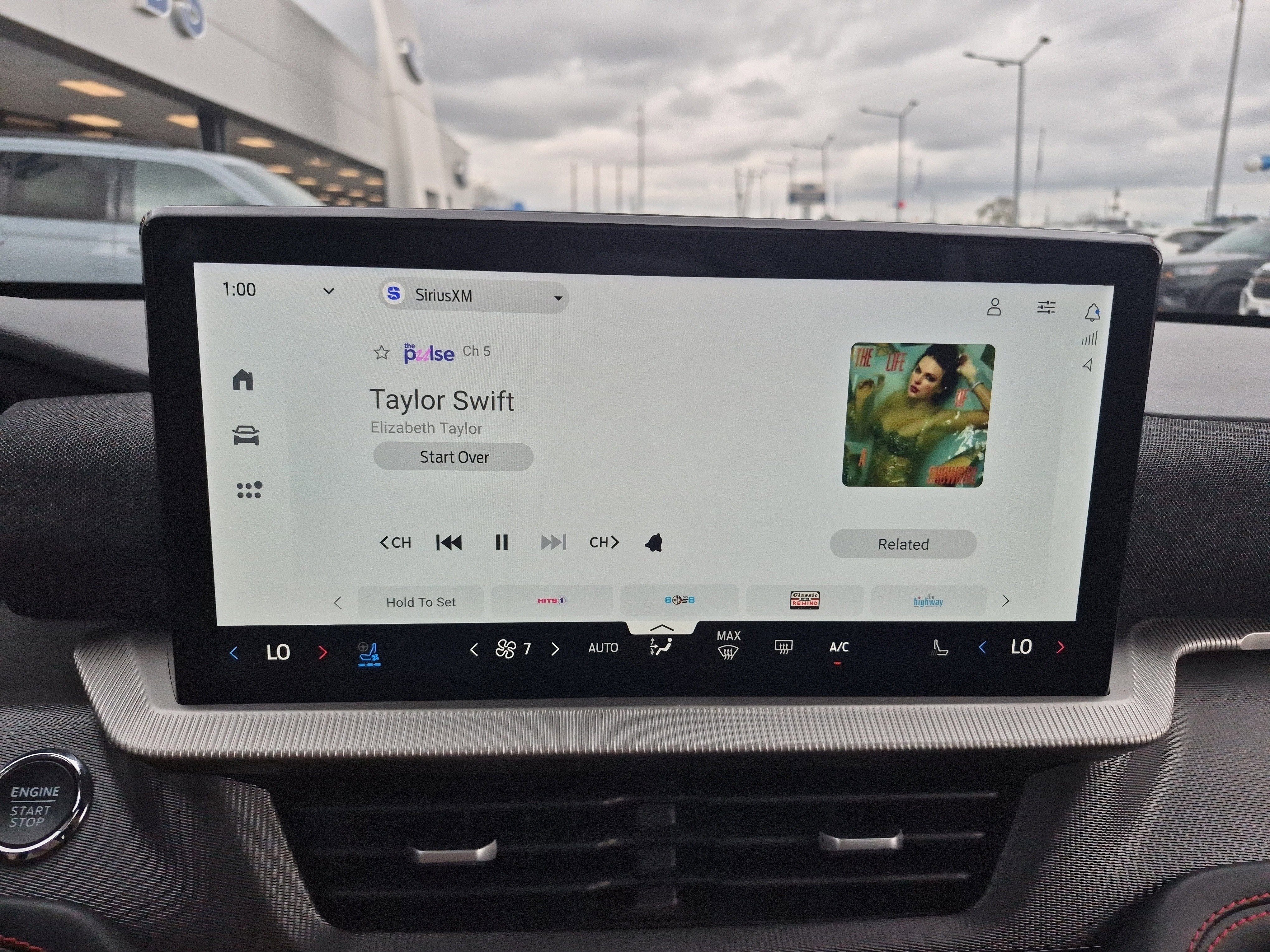 Certified 2025 Ford Explorer ST image 35