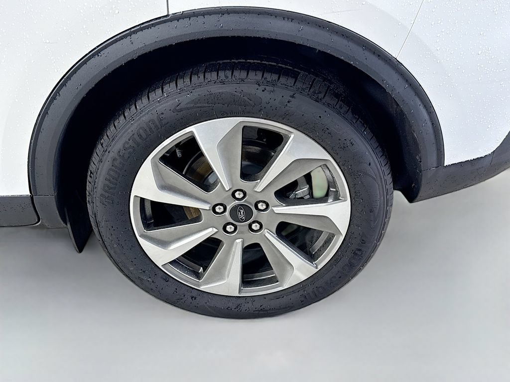 Certified 2025 Ford Escape Platinum FWD image 31