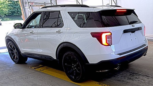 Certified 2023 Ford Explorer ST-Line AWD/4WD image 4