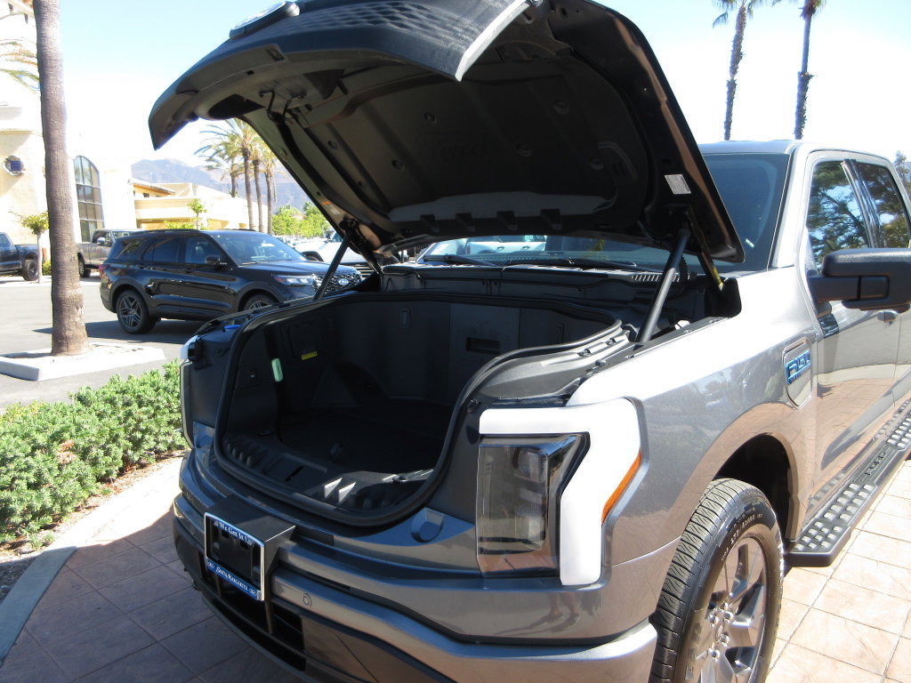 Certified 2025 Ford F150 Lightning Flash AWD/4WD image 40