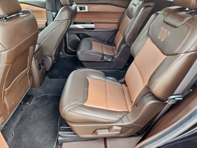 Certified 2022 Ford Explorer King Ranch w/ Premium Technology Package AWD/4WD image 27