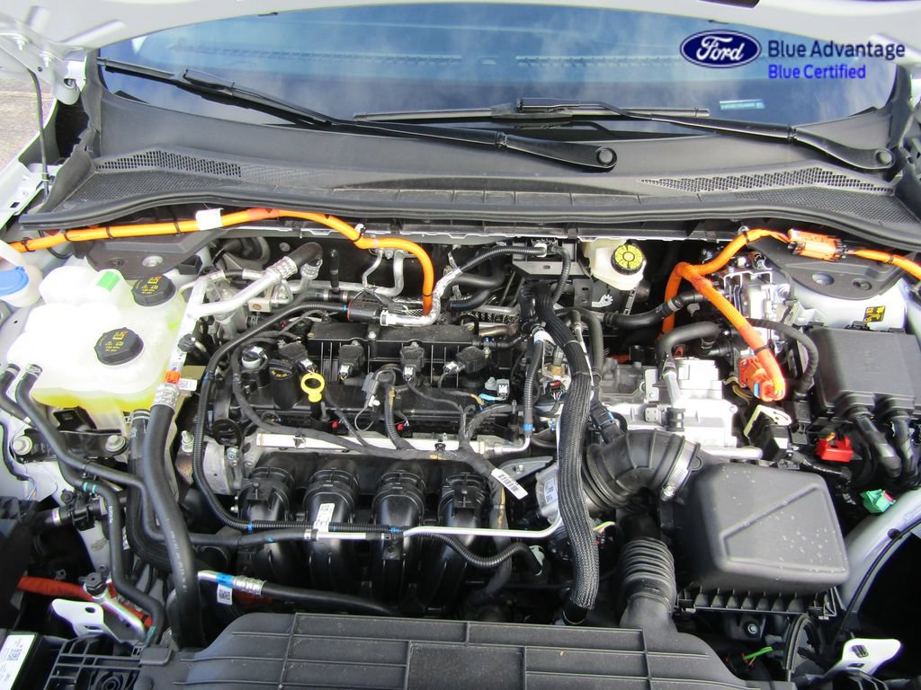 Certified 2025 Ford Escape SE FWD image 41