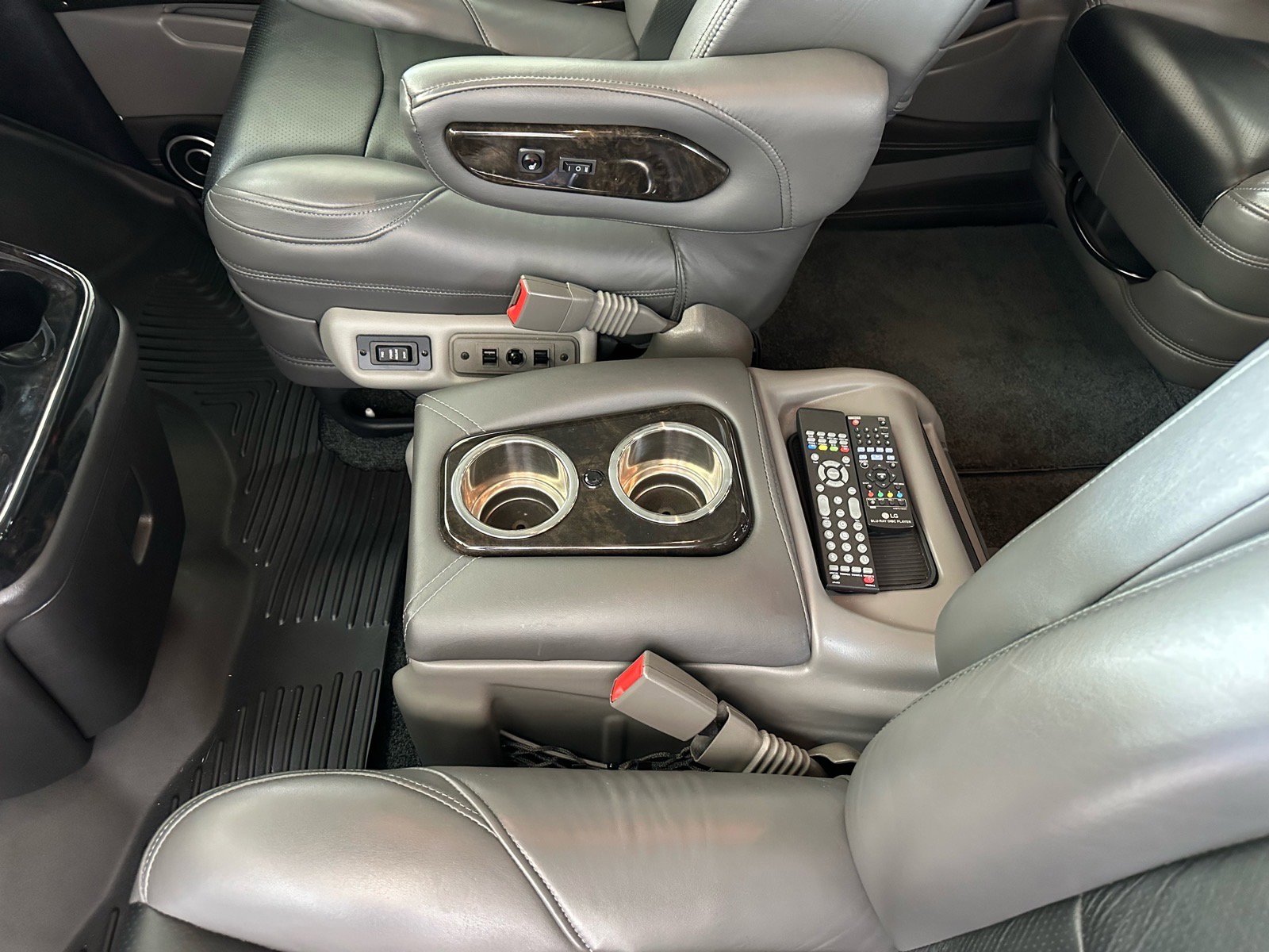 Used 2020 Chevrolet Express 2500 w/ Enhanced Convenience Package RWD image 27