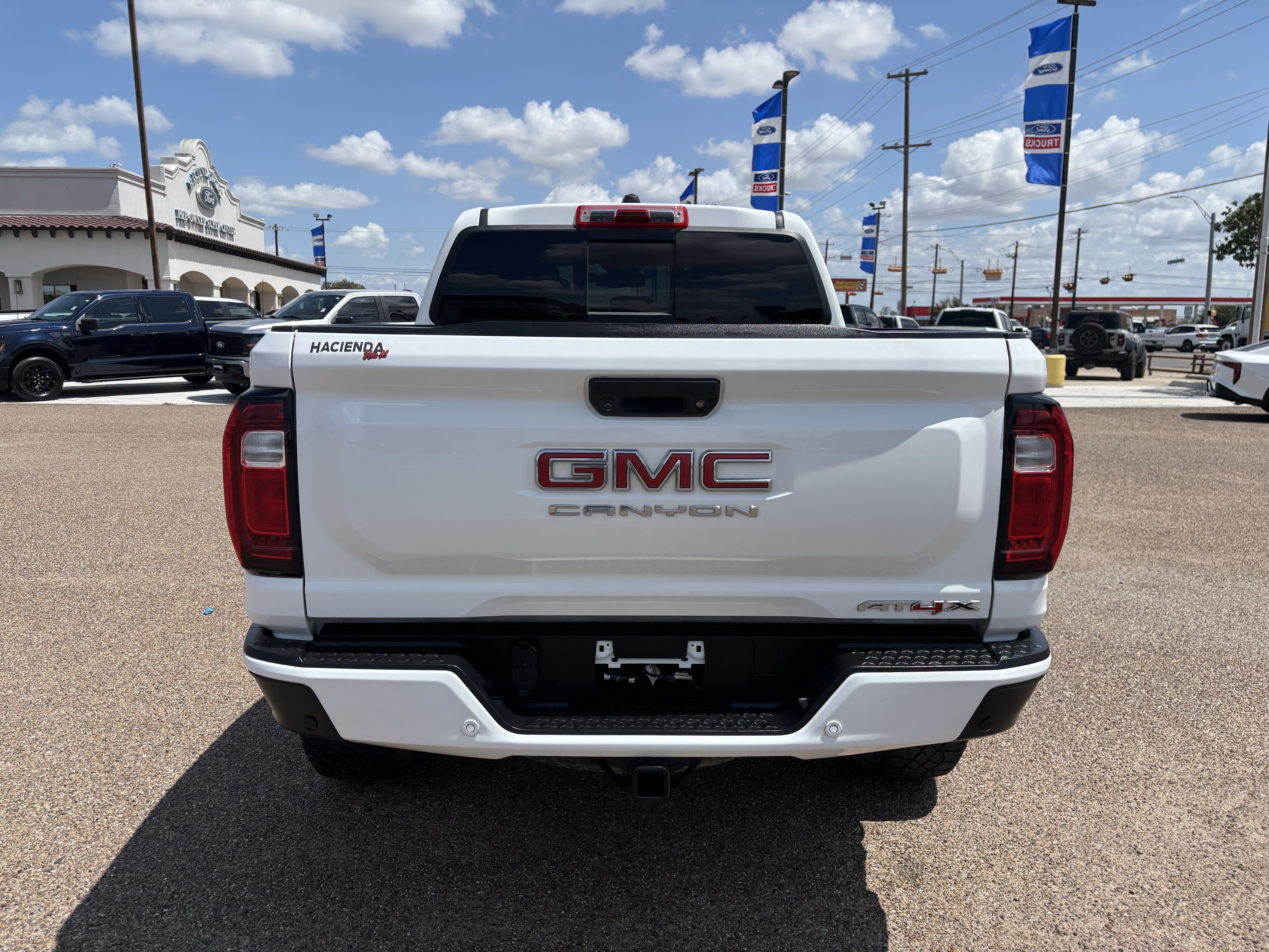 Used 2023 GMC Canyon AT4X AWD/4WD image 3