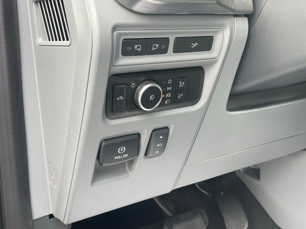 Certified 2023 Ford F150 Lariat w/ Equipment Group 502A High image 27