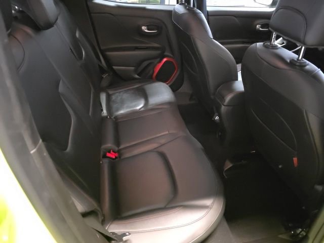 Used 2018 Jeep Renegade Trailhawk image 10