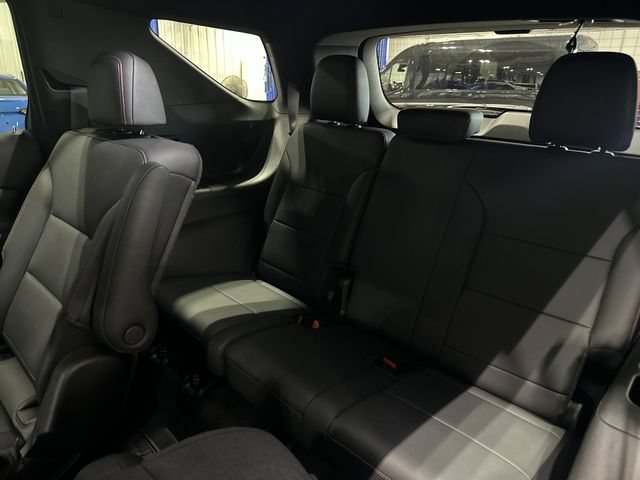 Used 2025 Chevrolet Traverse Z71 w/ Enhanced Driving Package AWD/4WD image 31