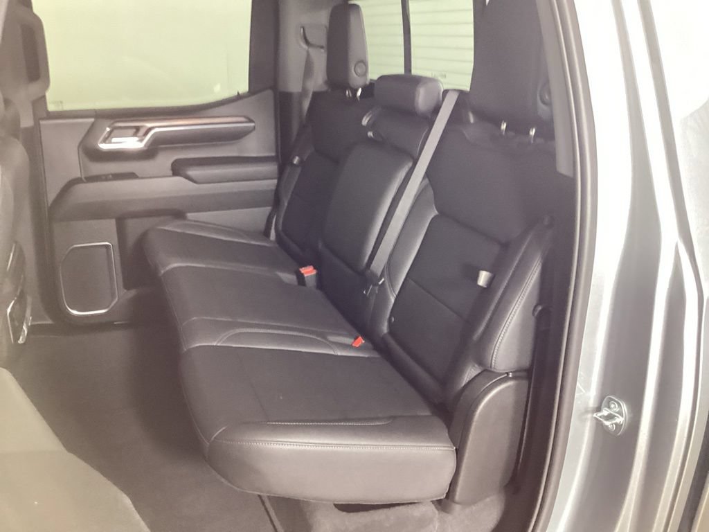 Used 2023 GMC Sierra 1500 SLT w/ SLT Convenience Package AWD/4WD image 32