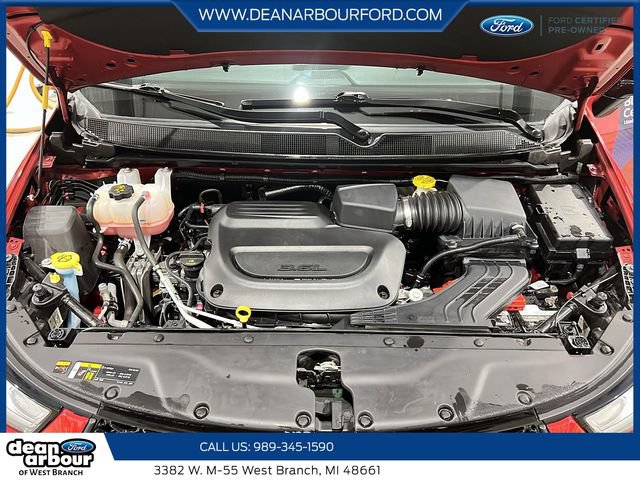 Used 2025 Chrysler Pacifica Limited FWD image 8