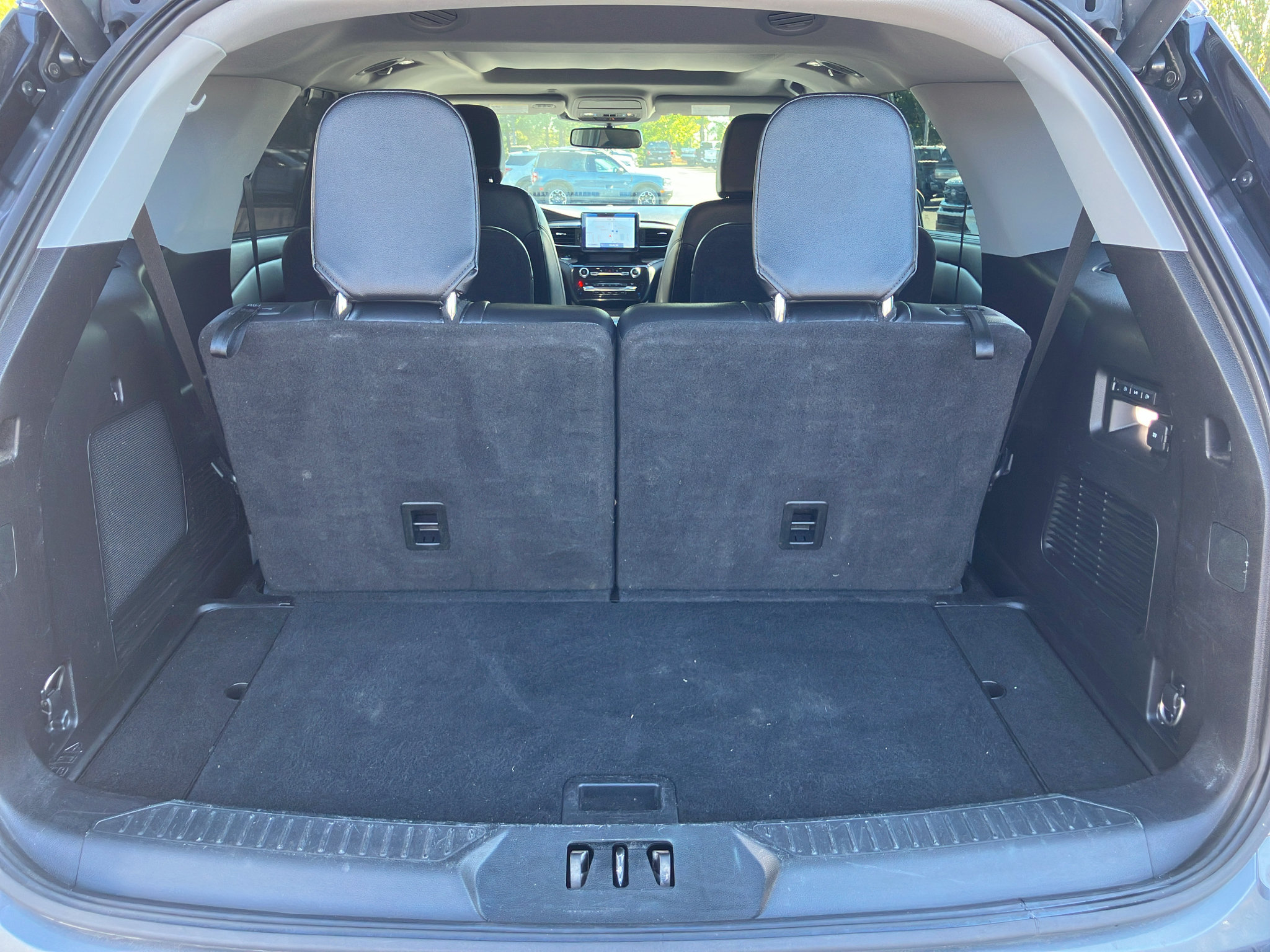 Certified 2021 Ford Explorer Limited w/ Equipment Group 301A RWD image 31