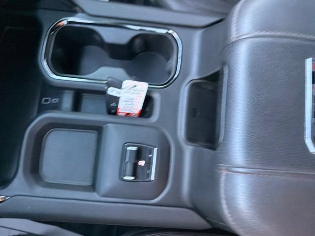 Used 2024 GMC Sierra 3500 AT4 AWD/4WD image 19