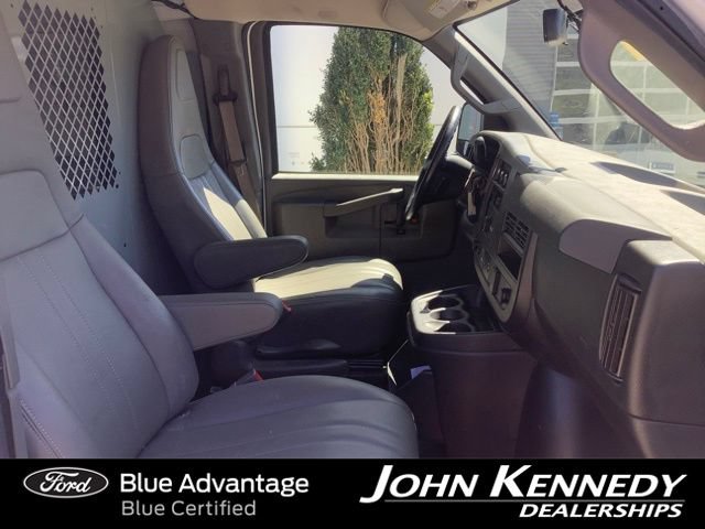 Used 2021 Chevrolet Express 2500 w/ Driver Convenience Package RWD image 15