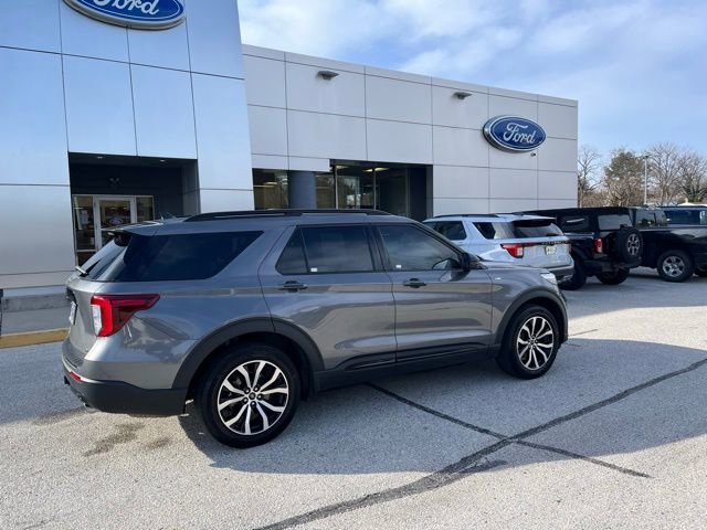 Certified 2022 Ford Explorer ST-Line w/ Class IV Trailer Tow Package image 10