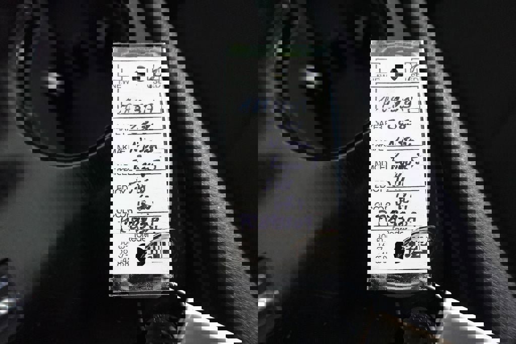 Used 2023 Nissan Rogue S image 29