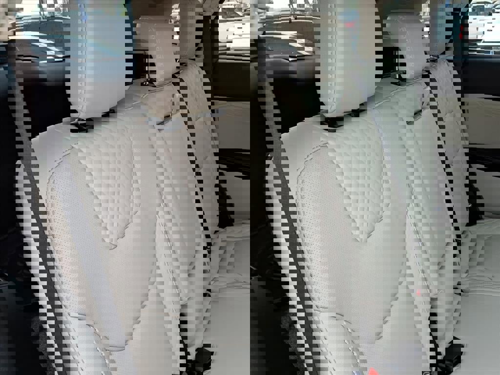 Certified 2024 Ford Edge Titanium w/ Equipment Group 301A image 15