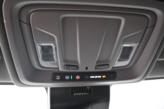 Used 2025 GMC Sierra 2500 SLT AWD/4WD image 27