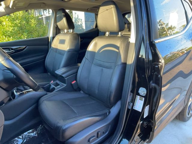 Used 2017 Nissan Rogue Sport SL w/ SL Premium Package AWD/4WD image 14