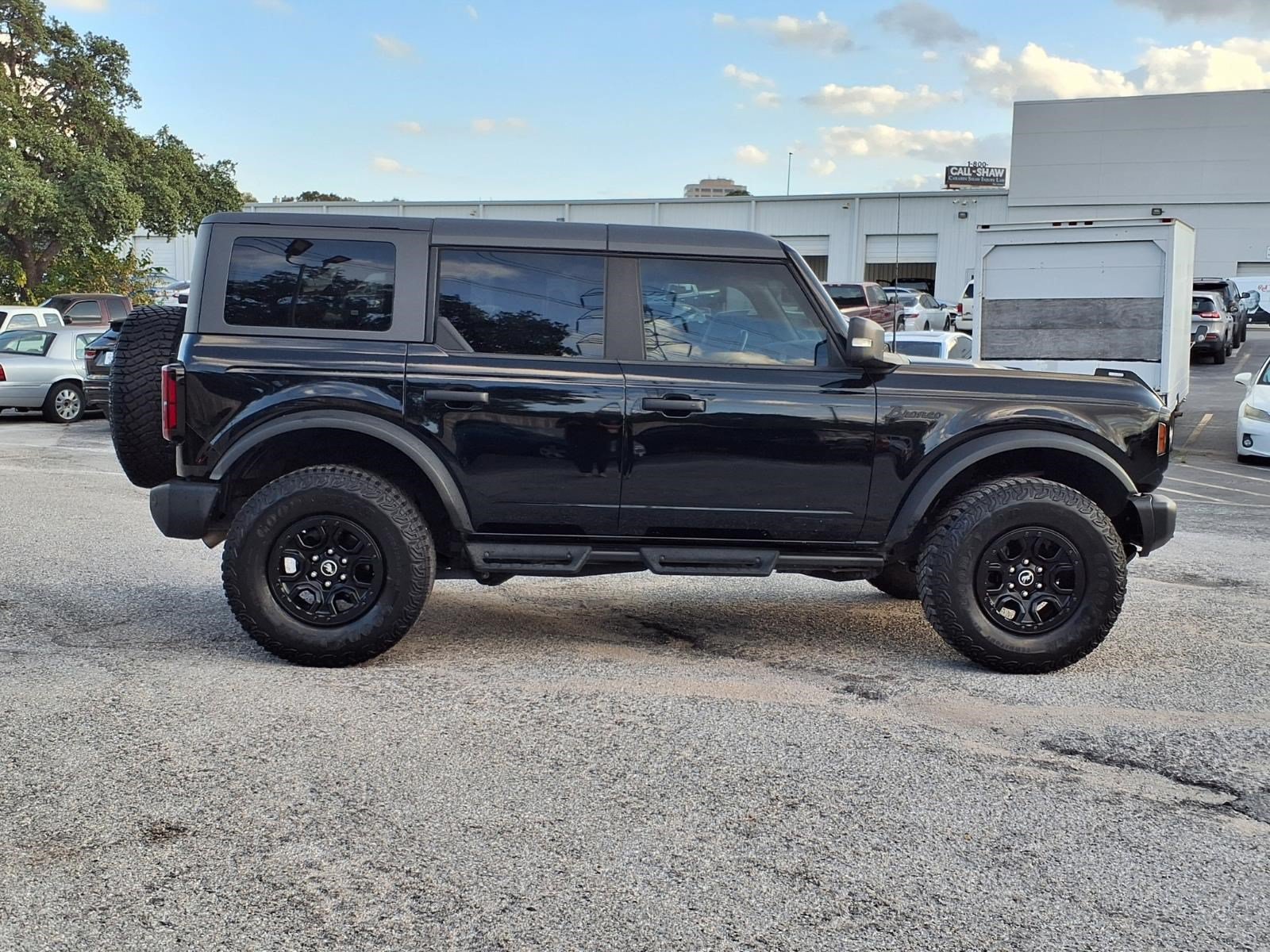 Certified 2023 Ford Bronco Wildtrak AWD/4WD image 5