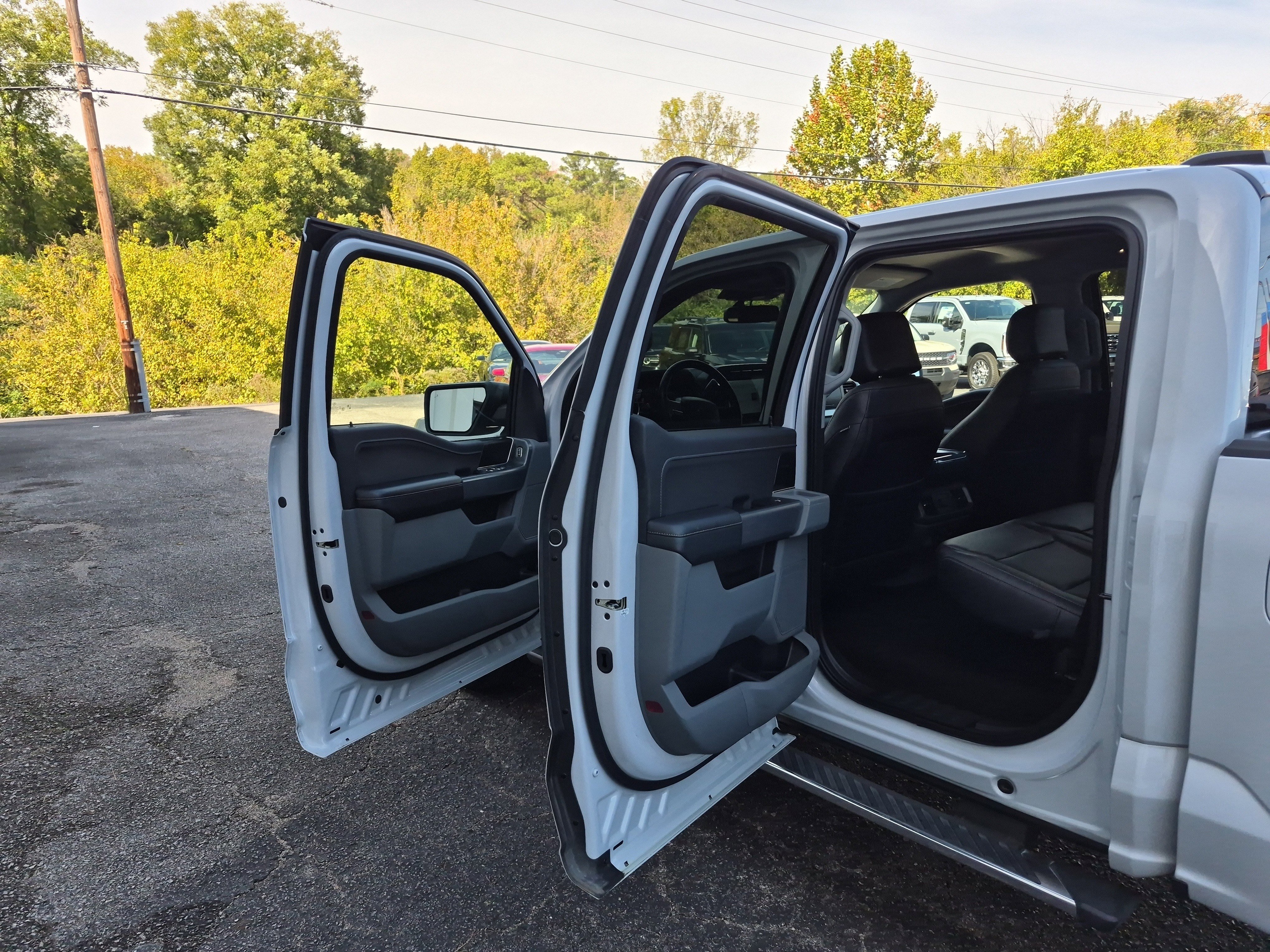 Certified 2022 Ford F150 XLT w/ Equipment Group 302A High image 19