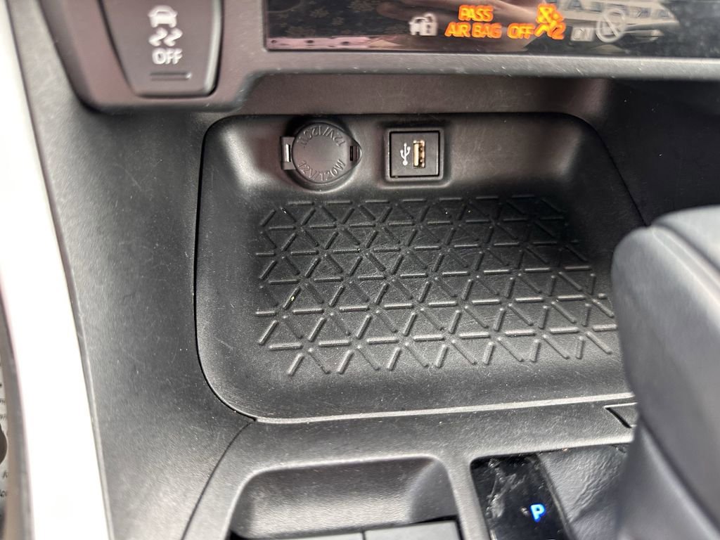Used 2023 Toyota RAV4 XLE image 21