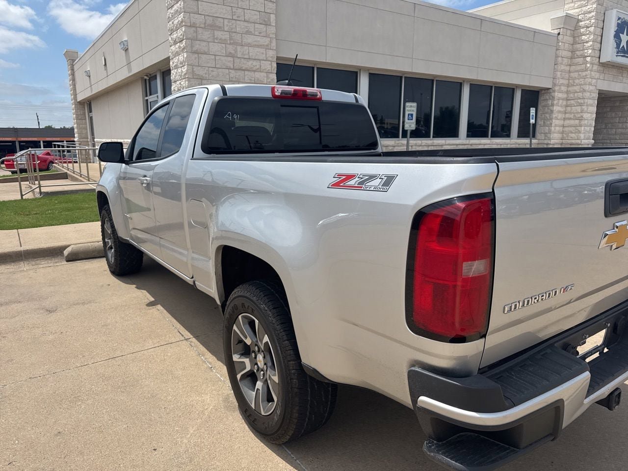 Used 2018 Chevrolet Colorado Z71 AWD/4WD image 7