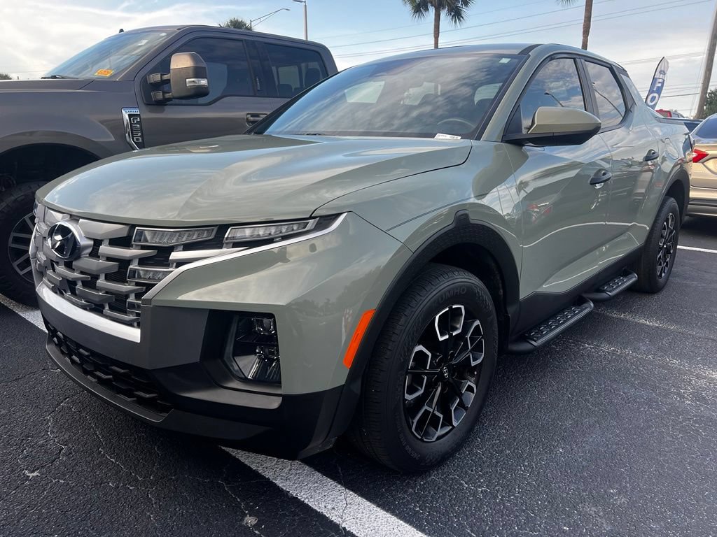 Used 2024 Hyundai Santa Cruz SE FWD image 2