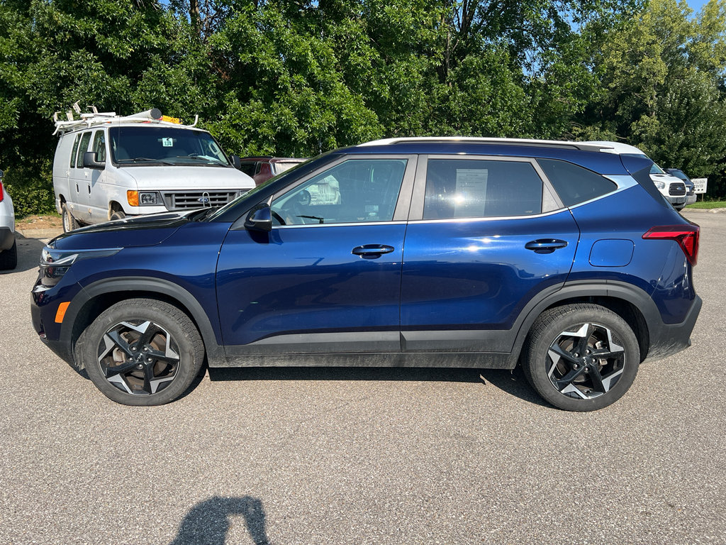 Used 2024 Kia Seltos EX AWD/4WD image 4