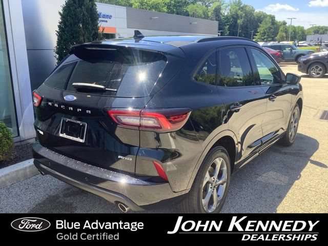 Certified 2023 Ford Escape ST-Line w/ Tech Pack #1 AWD/4WD image 3