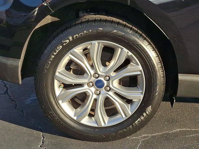 Certified 2022 Ford Edge Titanium image 8