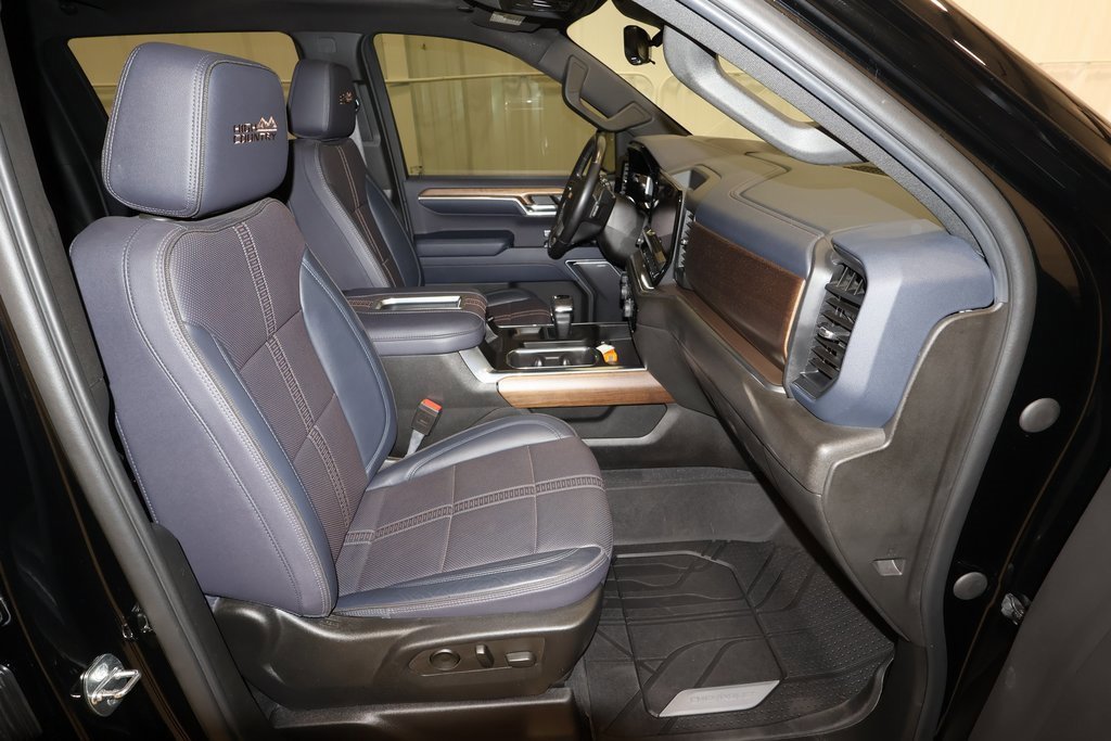 Used 2022 Chevrolet Silverado 1500 High Country w/ High Country Premium Package image 25