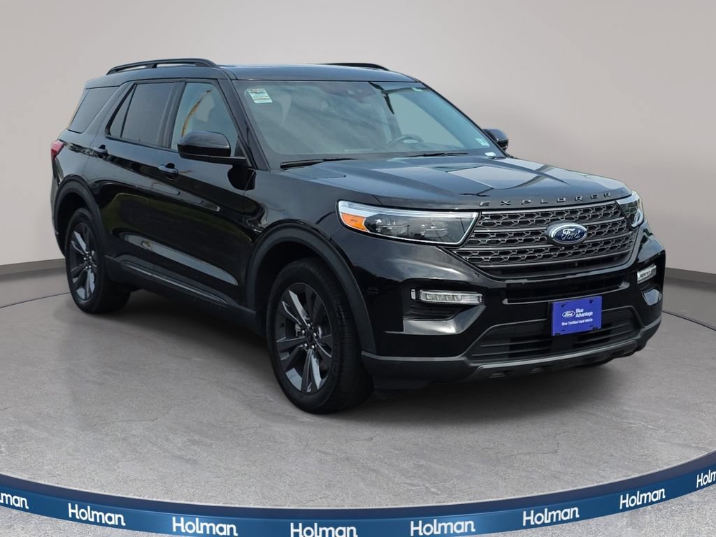 Certified 2023 Ford Explorer XLT w/ Equipment Group 202A AWD/4WD image 3