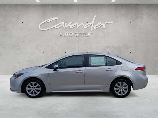 Used 2025 Toyota Corolla LE FWD image 14