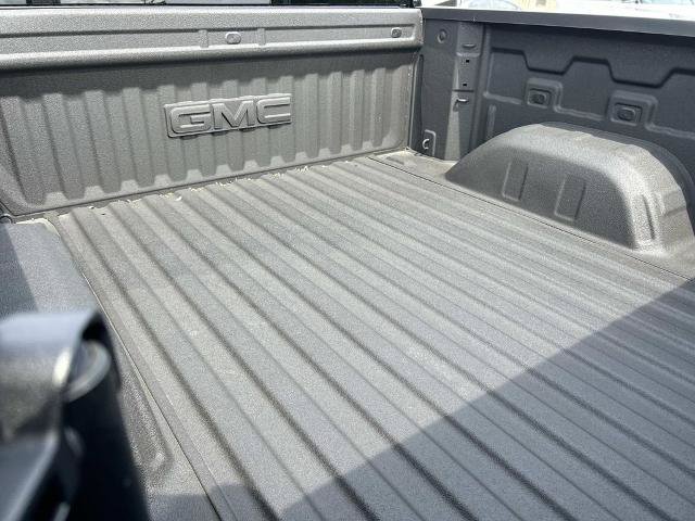 Used 2025 GMC Sierra 1500 Denali AWD/4WD image 12