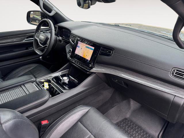 Used 2022 Jeep Wagoneer Series II AWD/4WD image 15