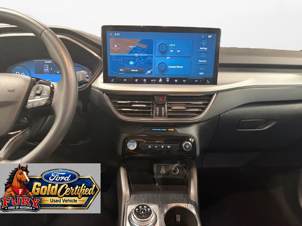 Certified 2025 Ford Escape Platinum AWD/4WD image 10