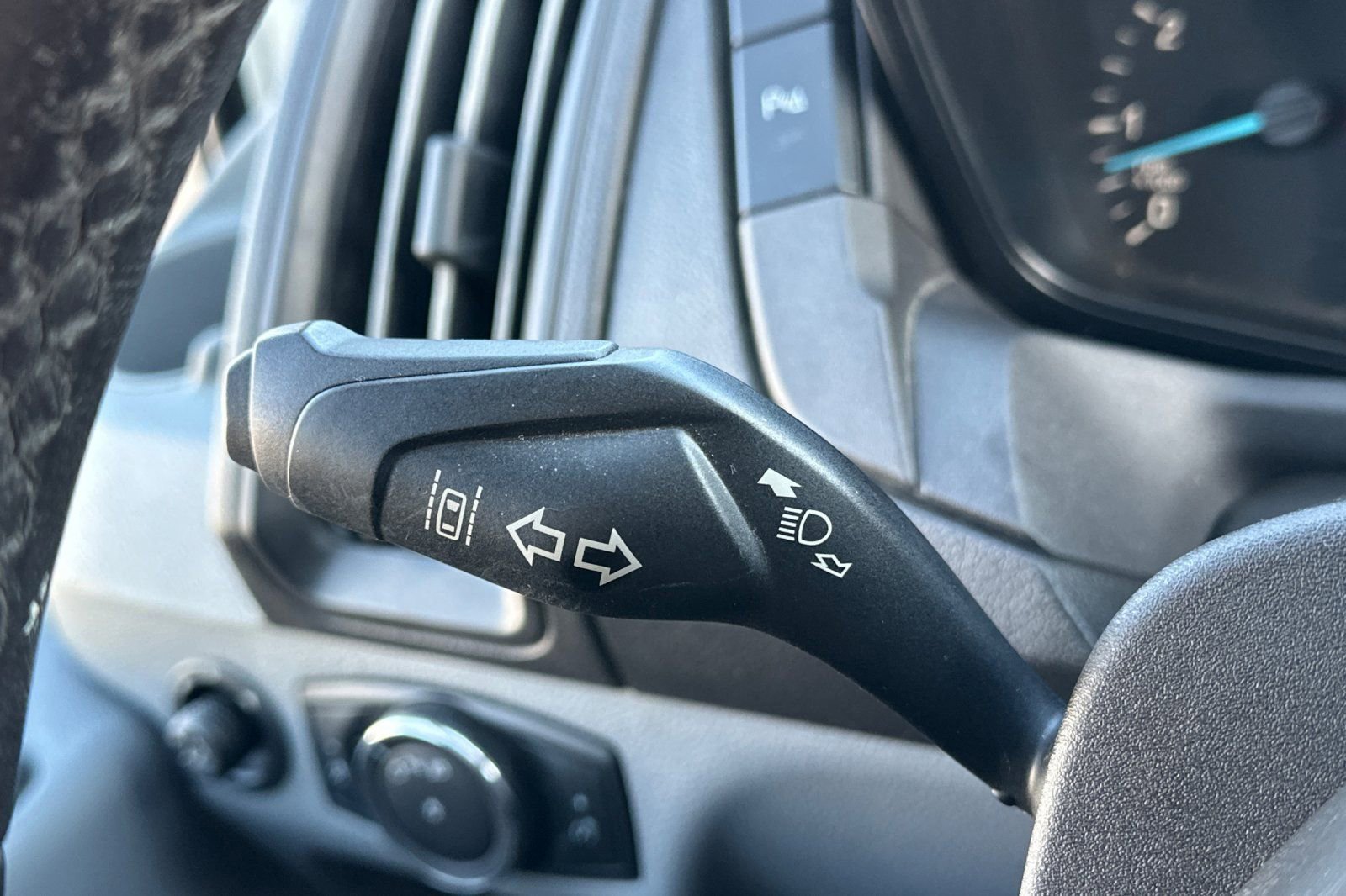 Certified 2019 Ford Transit 350 148 Medium Roof image 30