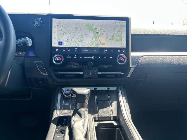 Used 2024 Lexus GX 550 w/ Cold Area Package AWD/4WD image 31