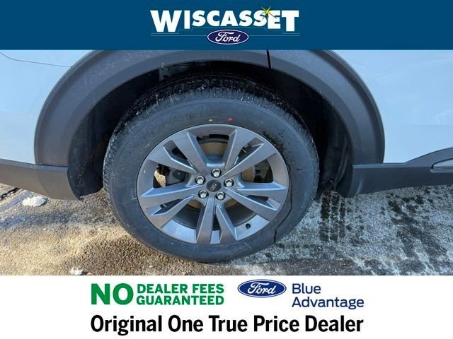 Certified 2022 Ford Explorer XLT w/ Equipment Group 202A image 39