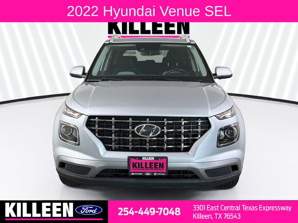 Used 2022 Hyundai Venue SEL FWD image 2