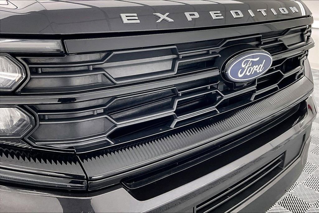 Certified 2025 Ford Expedition Active AWD/4WD image 29
