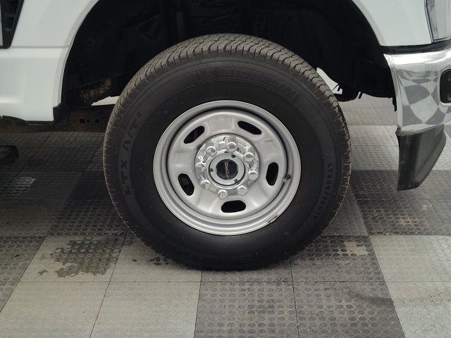 Certified 2025 Ford F250 XL w/ XL Chrome Package AWD/4WD image 34