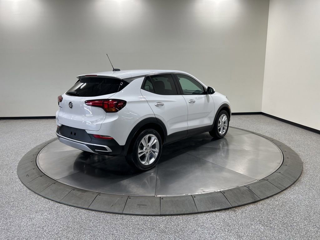 Used 2023 Buick Encore GX Preferred w/ Cold Weather Comfort Package FWD image 5