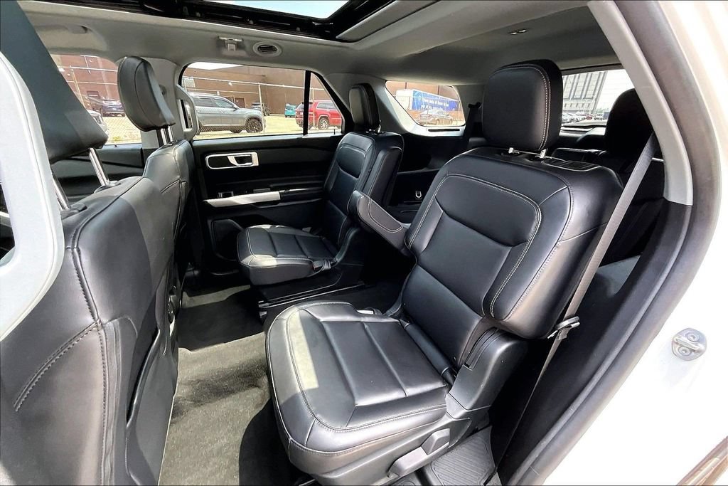 Certified 2023 Ford Explorer XLT w/ Equipment Group 202A AWD/4WD image 25